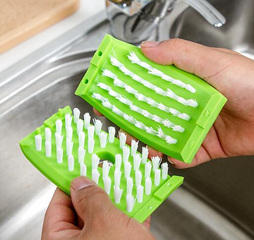Suction Cup 2-in-1 Kitchen Cleaning Brush for Cutlery & Vegetables